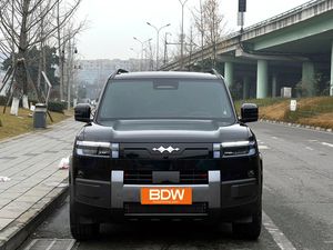 Véhicules à énergie nouvelle BYD Fangchengbao Titanium7 2025 pour l'exploration en extérieur, 190 km d'autonomie, 4x4, Ultra PHEV, V2L, conduite fluide, à vendre - Product Image 2