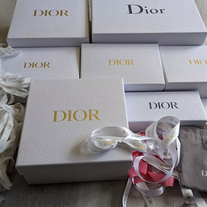 Giá Thấp Bao Bì Tùy Chỉnh Tái Chế Giấy Vận Chuyển Màu Hồng Hộp Quà Tặng Với Giá Tốt Nhất Thương Hiệu Bao Bì Hộp Chất Lượng Cao - Product Image 5