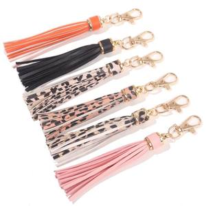 Grosir panjang rumbai PU gantungan kunci liontin DIY tas dekorasi untuk wanita dan Glamour Gadis Carabiner gaya - Product Image 1