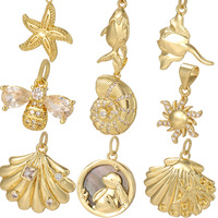 Nouveauté 2026 : Accessoires DIY pour boucles d'oreilles et colliers – Pendentifs en cuivre plaqué or avec zircone étincelante, série Océan (Coquillage, Abeille, Étoile de mer, Conque)