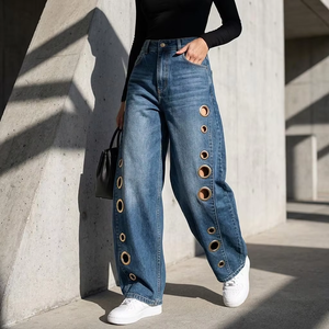 Jeans da donna a vita alta, a gamba larga a ferro di cavallo, in denim, con occhielli dorati, stile avant-garde, con hardware resistente, streetwear, sexy - Product Image 3