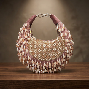 Sac de soirée élégant en forme de demi-lune orné de perles et de cristaux avec anse en anneau pour les soirées - Product Image 3
