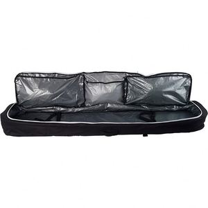 Échantillon gratuit Ce sac à dos de voyage pour ski et snowboard de 180 cm avec compartiments de rangement pour bottes est spécialement rembourré - Product Image 1