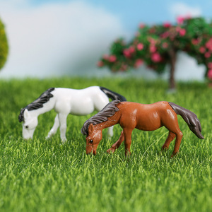 Figurines de chevaux et poneys miniatures en PVC, blanches et brunes, décorations de jardin intérieures et extérieures - Product Image 2