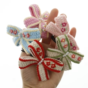 Diademas bordadas a mano, accesorios para el cabello de lana de alta gama, exquisitos detalles florales en cuero, venta al por mayor. - Product Image 1