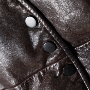 901 Nouveaux produits 2025 Manteau en duvet de canard <span class=keywords><strong>blanc</strong></span> haut de gamme Col en V Peau de mouton cirée à l'huile Veste en duvet pour femmes - Product Image 3