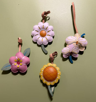 Dainty Sakura fleur sac breloque tulipe fleur porte-clés à la main en cuir sac breloque porte-clés cadeau