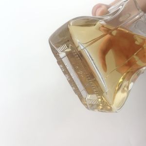 Custom Luxury Guitar Shape Gin Bottle Flat OEM ODM Vodka Bottle <strong>Spirits</strong> 500ml 700ml 750ml Empty Glass Bottle for Brandy Vodka - Product Image 6