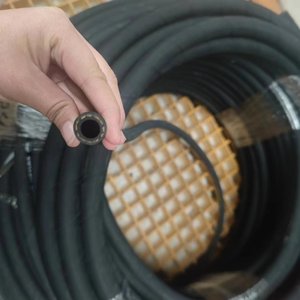 SAE R6 유압유, 연료 파이프 호스, 디젤 및 가솔린 연료용 NBR 고무, 20bar 호스, 공장 생산 제품 - Product Image 2