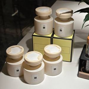 Elegante Juego de Difusores de Aroma Blancos, Diseño Minimalista para Fragancia del Hogar, Aroma Duradero, Regalo Decorativo para Sala de Estar - Product Image 1