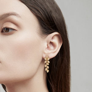 Tianyu Gems Silver-plated Gold Light Luxury, High-end <b>long</b> <b>Earrings</b> with Leaf-Shaped Tassels and Moissanite - Product Image 4