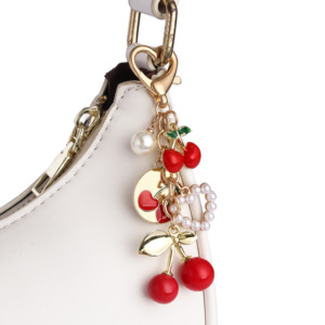 Llavero de Esmalte con Forma de Corazón de Cereza, Creativo, Simulación de Fruta, para Mochila, Anillo para Llaves, para Mujeres y Niñas, Hecho a Mano, Buen Regalo - Product Image 3