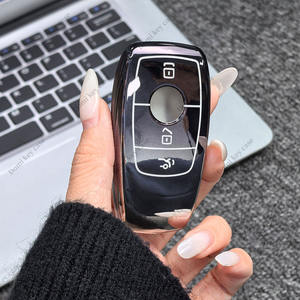 DM Gradient Car TPU Key Cover Venta al por mayor Stock <span class=keywords><strong>Precio</strong></span> bajo para <span class=keywords><strong>Mercedes</strong></span> Benz E <span class=keywords><strong>C</strong></span> C260 A200 S GLC 300L E300 200 Accesorios para automóviles - Product Image 1