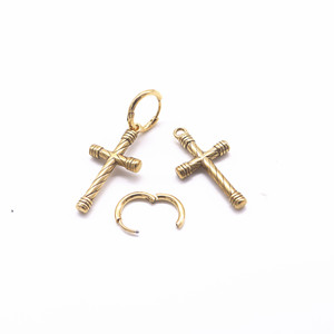 Pendientes de clip con cruz dorada yunnique, diseño geométrico de acero de titanio, joyería unisex estilo Hip Hop, accesorio de moda - Product Image 3