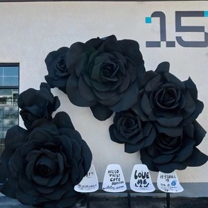 Oggetti di scena per matrimoni di alta qualità centri commerciali Hotel fiori artificiali decorati con rose impermeabili rosse fiori giganti di arte della carta. - Product Image 5