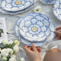 Piring Keramik Embos Bunga 3D Ins Blue Rim, Piring Buah/Dessert Teh Sore Retro Biru Putih