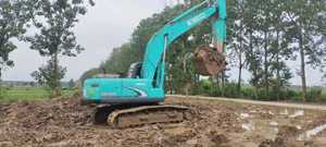 Miniexcavadora KOBELCO SK200 usada de alta calidad, KOBELCO SK200 de segunda mano con certificado internacional en horas de trabajo bajas - Product Image 2