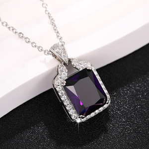 Collana con Ciondolo Rettangolare Colorato, Gioiello di Moda per Donne - Product Image 1