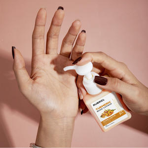 Loción corporal al por mayor de 100 ml, cuidado de la piel, fórmula hidratante y blanqueadora con arbutina, vitamina C y cúrcuma - Product Image 6