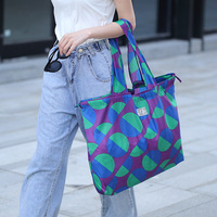Sacs d'épicerie réutilisables pliables et recyclés Sacs fourre-tout légers avec pochette de rangement