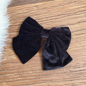 Barrette à cheveux pour femme en tissu velours doré de 14,5 cm, nœud papillon fait main, couleur unie, pour les occasions de bal et de fête - Product Image 2