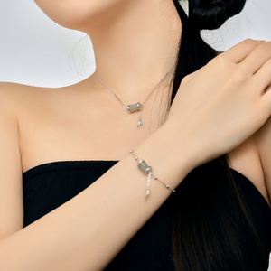 Collier pendentif en jade Hetian en forme de bambou, chaîne à maillons en argent S925 plaqué or 22 carats, design élégant de style chinois Dylam pour femmes - Product Image 3