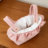 Sac fourre-tout rose à carreaux gingham avec bord volanté et fermeture à bouton-pression, sac à langer portable à suspendre à la poussette pour bébé, idéal pour les sorties quotidiennes