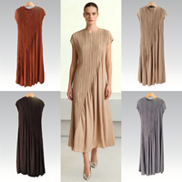 Robe plissée de luxe Miyake pour femme, texture géométrique élégante, couleur unie, minimaliste, manches courtes, robes de mode boutique, ODM OEM