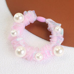 Zomerse gekleurde haar scrunchies met aangepast logo, parels en organza. - Product Image 4