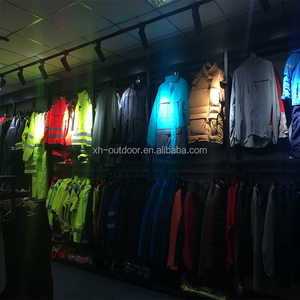 Veste softshell hydrofuge pour homme, idéale pour les guerriers du week-end. - Product Image 5