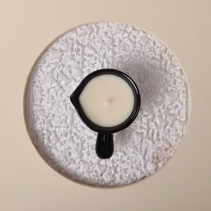 Customized Wholesale 38 Degree Low Temperature Coconut Wax Scented Candle <b>Ceramic</b> <b>Cup</b> With Handle Oval Shape - Product Image 3