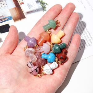 Healing Reiki Crystal Rose Quartz Mushroom Colgante Chapado en <span class=keywords><strong>oro</strong></span> Natural Gem Stone Charm para mujeres Hombres Collar Joyerí<span class=keywords><strong>a</strong></span> de moda - Product Image 2