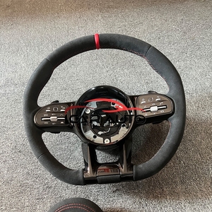 Volant en fibre de carbone pour Mercedes Benz AMG W204 W205 W211 W203 W212 W176 W213 Cla W210 W124 W177 W221 - Product Image 3