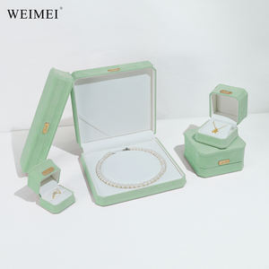 Boîte de rangement en daim de forme octogonale WEIMEI, finition en velours vert, pour l'affichage de collections de bijoux multicouches - Product Image 1