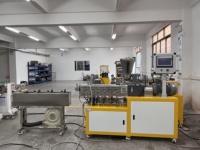 Machine de granulation à refroidissement par air et découpe à chaud |   Extrudeuse à vis simple pour le mélange de composants à haute teneur en remplissage