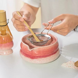 Ensemble de thé matcha en céramique avec fouet en bambou, filtre en acier inoxydable, design Wabi Sabi pour la cérémonie du thé - Product Image 3
