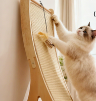Rampe à gratter pour chat en bois et sisal, planche à gratter en bois avec jouet suspendu, mobilier pour chat d'intérieur
