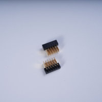 Connettore per Batteria UAV Modello DGDTE A05M a 6 Pin, Passo 2.0mm, Maschio, con Alloggiamento in Lega di Rame e Plastica, Contatto Nero, Resistenza di Contatto <20mΩ