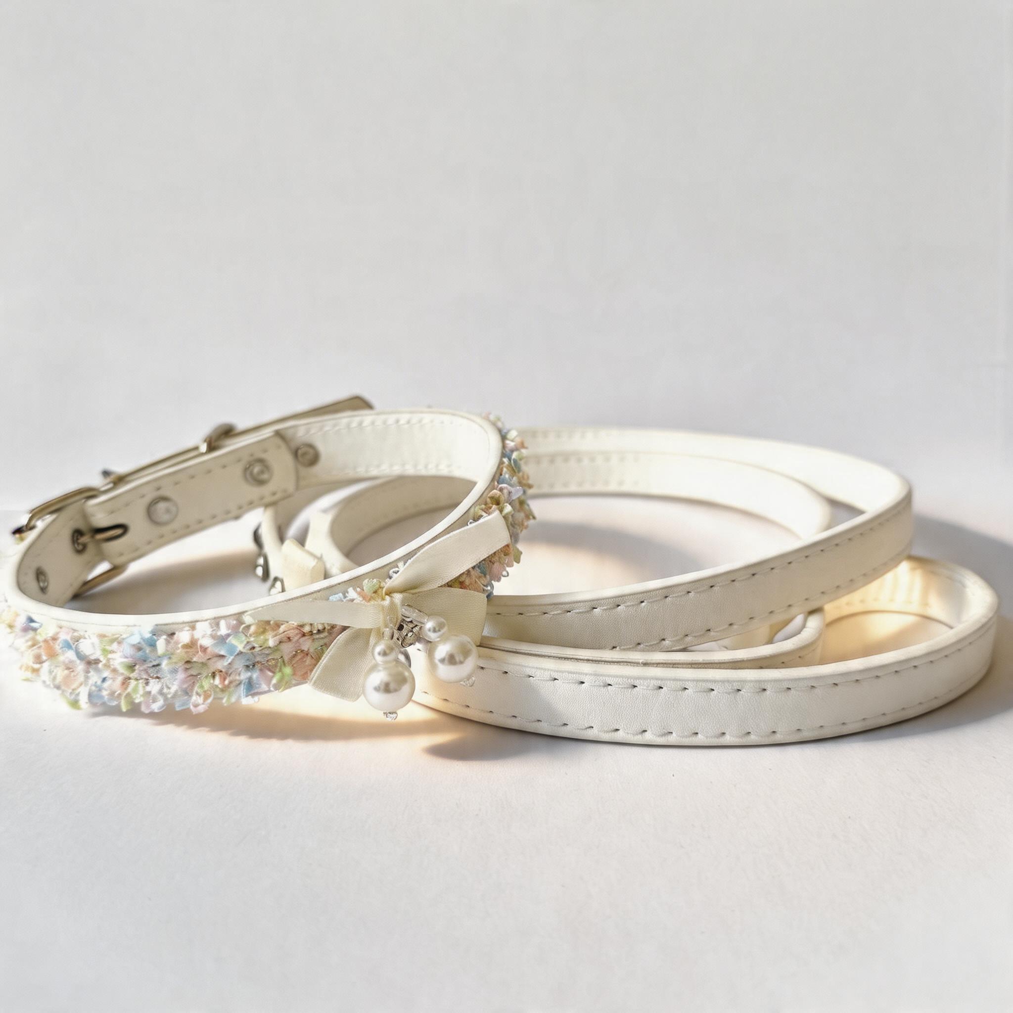 White Collar+Leash
