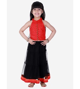 Conjunto Étnico Elegante para Niñas Twisha, Top Estilo Incut Combinado con Ghagra de Malla en Rojo y Negro (6 Meses a 14 Años) - Product Image 1