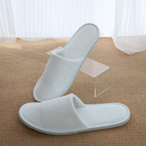 Fourniture d'équipements hôteliers en gros blanc personnalisé bon marché chambre d'hôtel salle de bain luxe spa pantoufles jetables hôtels - Product Image 4