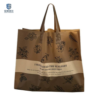 Sac fourre-tout en plastique PE personnalisé pour vêtements féminins avec logo imprimé pour magasin de vêtements sur mesure