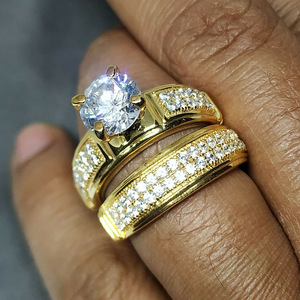 Set di gioielli da sposa Q200 per donna, anelli di fidanzamento in oro giallo con diamanti, taglio rotondo brillante, montatura a griffe, gioielli raffinati - Product Image 1