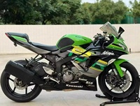 Moto sportive Kawasaki ZX-6R 636cc Supr à essence, 4 cylindres, refroidissement liquide, EFI, haute performance