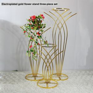 Wholesale Wedding Entrance Decoration Walkway Outdoor Indoor Metal Geometric Cut <strong>Flower</strong> Display <strong>Pedestal</strong> <strong>Stand</strong> - Product Image 2