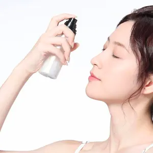 Oem Odm Cosmetica Zweetbestendige Instelling Spray Nevel Make-Up Fixatie Aangepaste Logo Bedauwde Waterdichte Make-Up Setting Spray