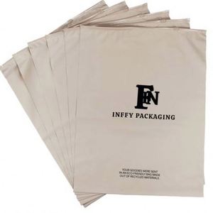 Bolsa de Envío de Plástico Biodegradable y Reciclable con Fondo Cuadrado, Impresa Personalizada, para Ropa, Sudaderas, Exhibiciones, Supermercados y Envíos - Product Image 4