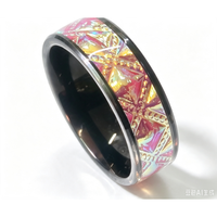 Bague classique en carbure de tungstène plaqué noir 8 mm avec incrustation laser pour hommes de la marque Dome Jewelers