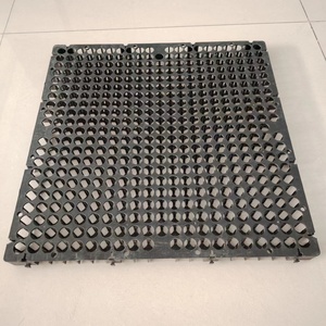 Cellule de drainage à emboîtement en plastique nid d'abeille de 30 mm pour l'installation de <span class=keywords><strong>gazon</strong></span> artificiel et de <span class=keywords><strong>gazon</strong></span> synthétique avec géotextile - Product Image 1