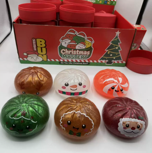 Ensemble de jouets squishy de Noël BUN, 6 pièces, personnages de Noël colorés, jouets en peluche anti-stress pour enfants, unisexe - Product Image 1